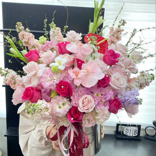 【花團錦簇】蝴蝶蘭鬱金香劍蘭繡球混搭鮮花束