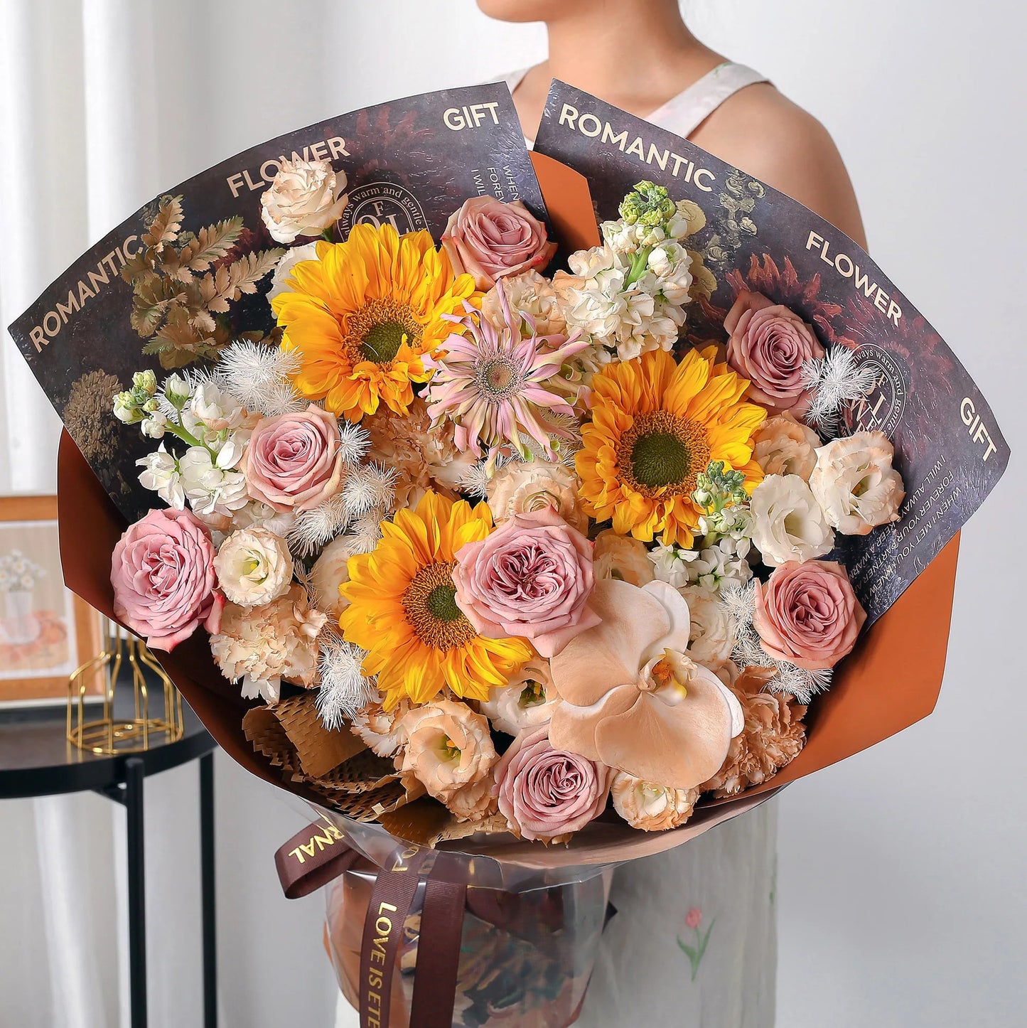 未來可期|向日葵卡布奇諾蝴蝶蘭混搭鮮花束