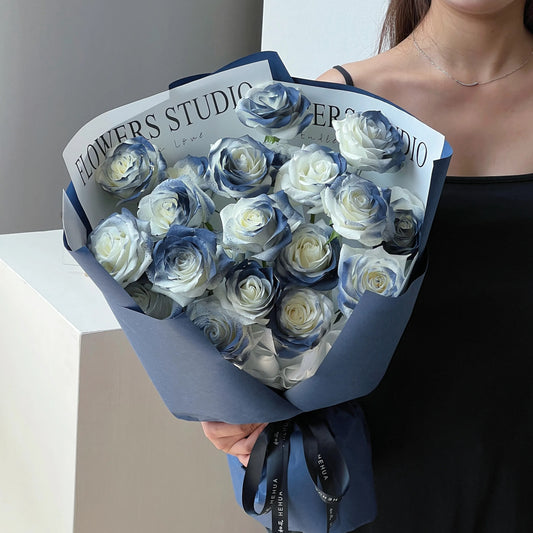 馬爾他藍|噴色玫瑰鮮花束 19 stems
