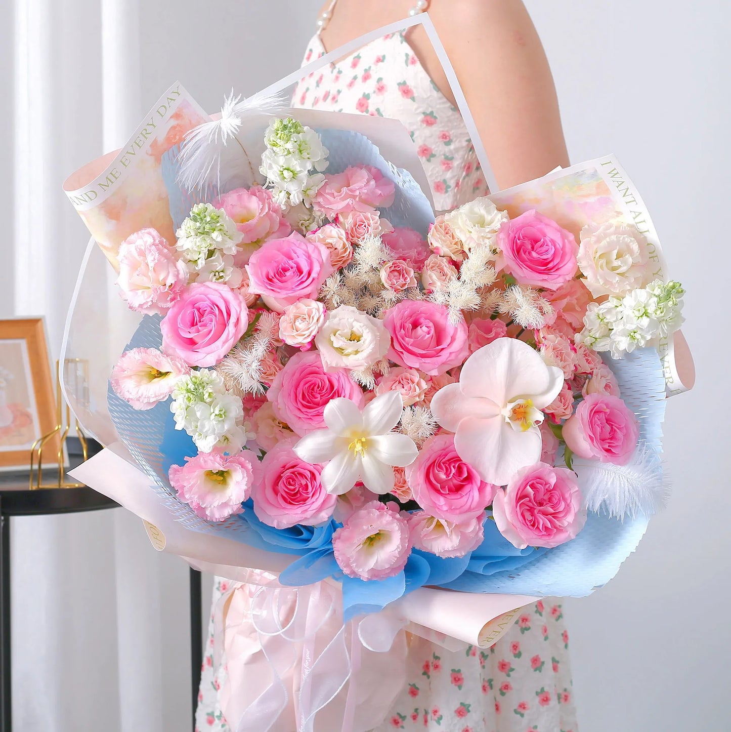 粉霧海|洛神桔梗鬱金香蝴蝶蘭混搭鮮花束