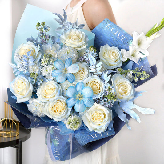 晴空萬里|碎冰藍玫瑰藍星花鬱金香混搭鮮花束