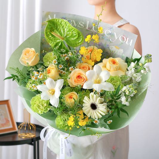 綠意滿目|奶油杯香檳玫瑰鬱金香混搭鮮花束