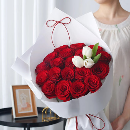 19朵紅玫瑰鬱金香混搭鮮花束