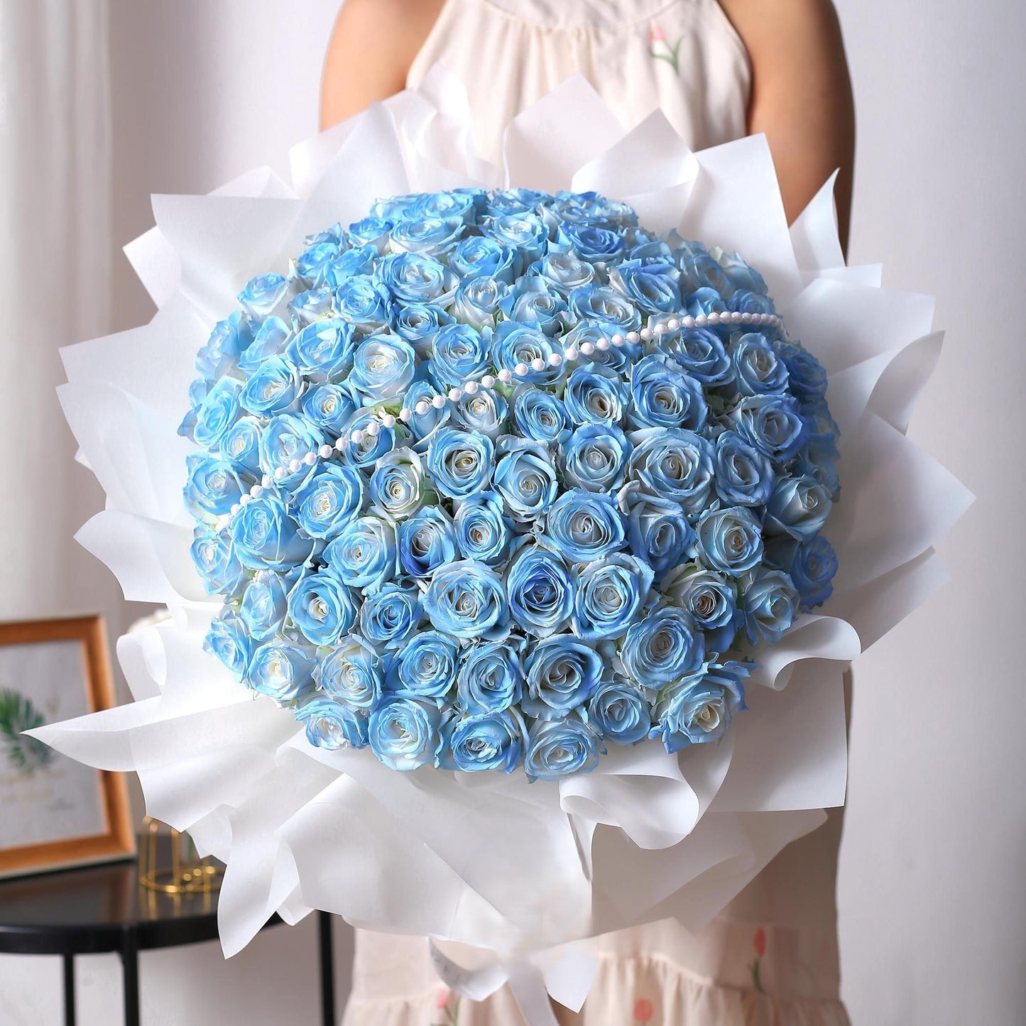 99枝碎冰藍玫瑰花束|Broken Ice Blue Rose Bouquet 99 Stems