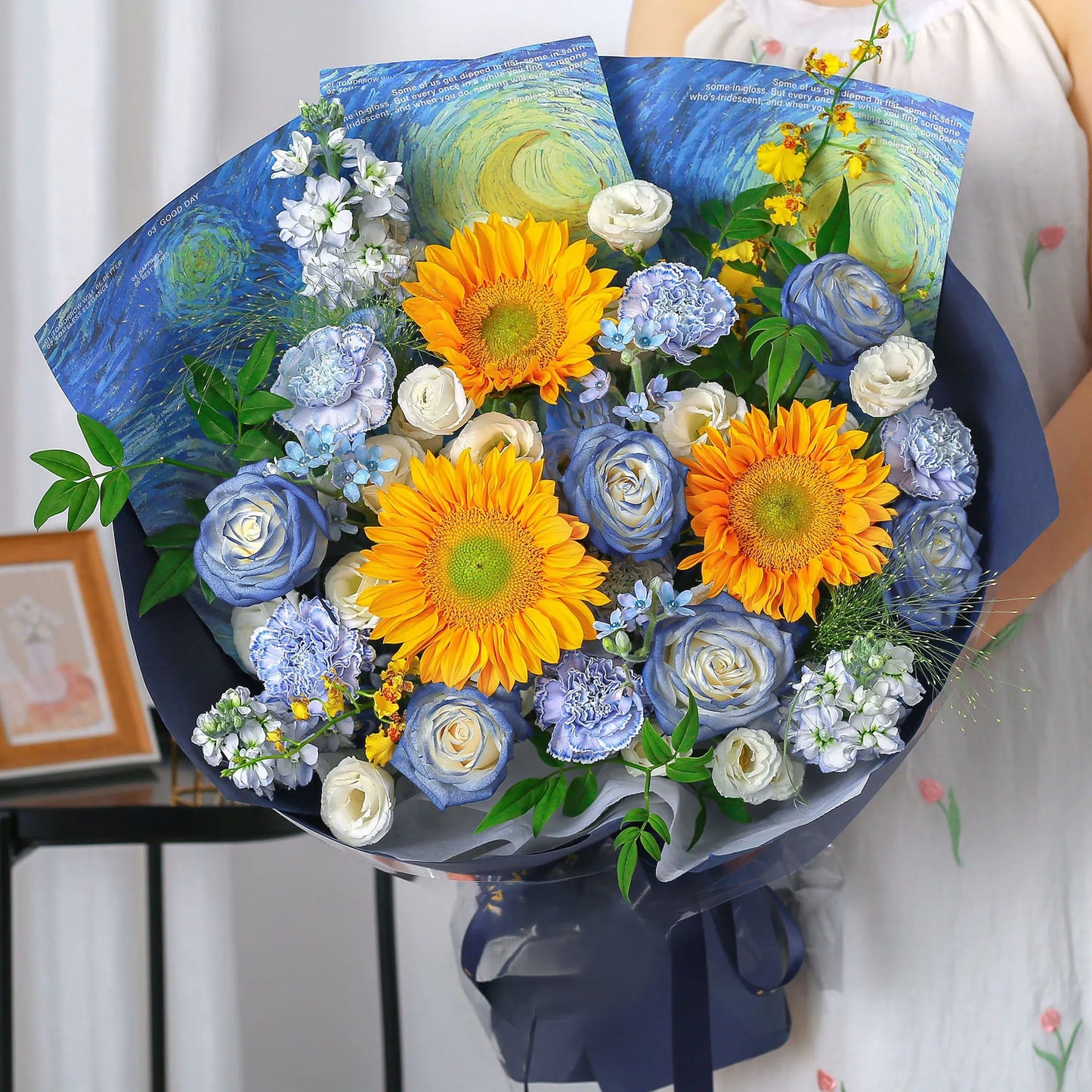 梵高星空|向日葵碎冰藍鬱金香混搭鮮花束