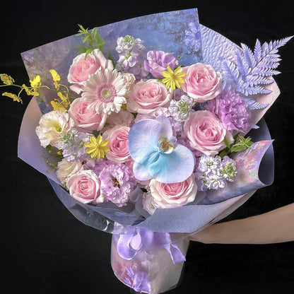 怦然心動|粉雪山桔梗蝴蝶蘭混搭鮮花束